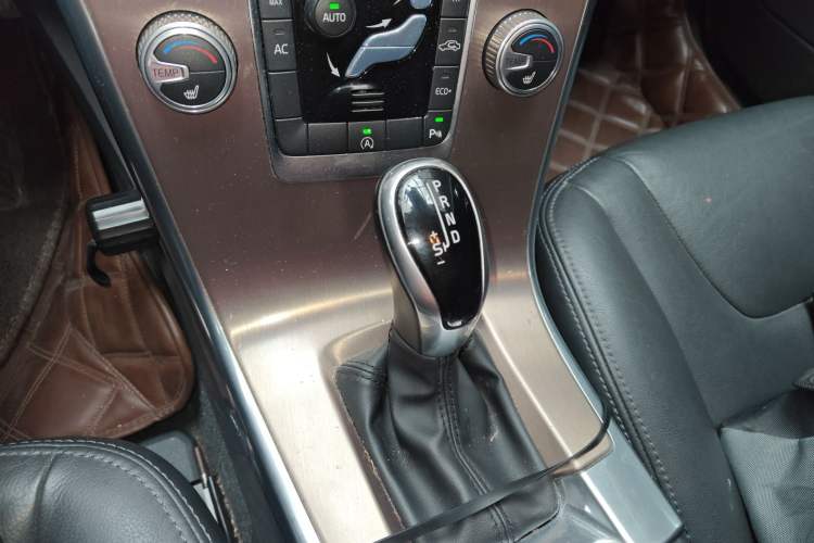 Used Volvo XC60 2017 T5 Smart Upgrade Edition