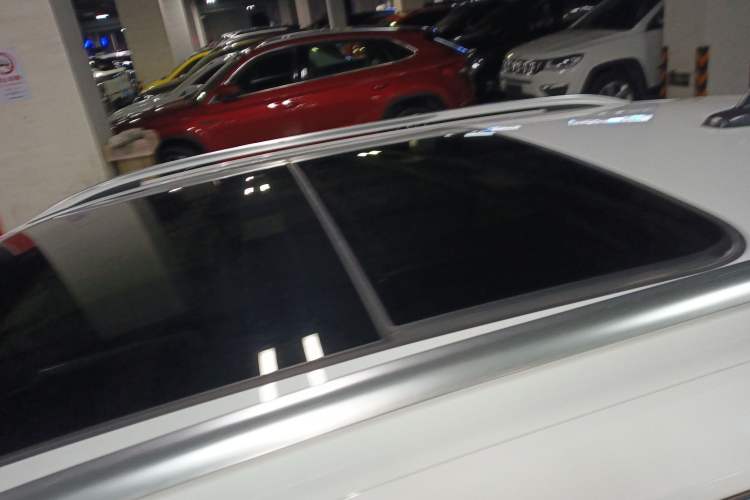 Used Volkswagen T-ROC 2022 280TSI DSG Two-Wheel Drive Elite PLUS
