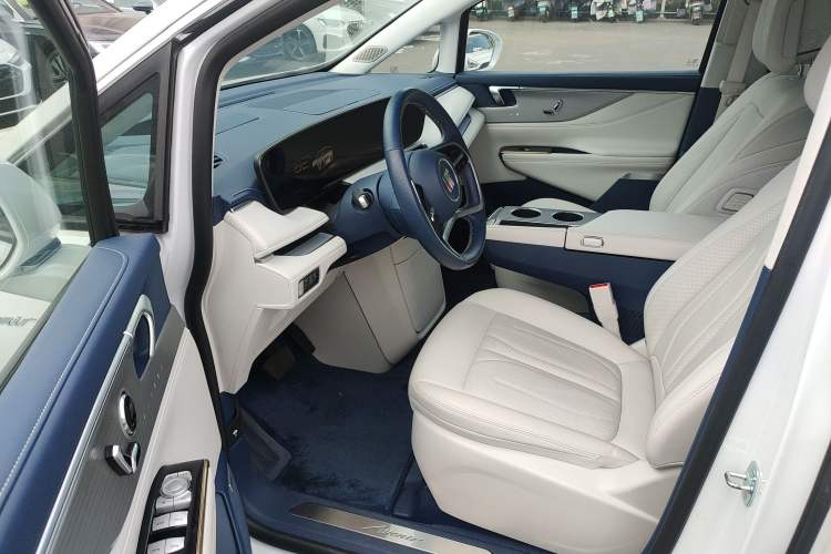 Used Buick GL8 New Energy 2024 Lu Zun Luxury Edition 6-Seater