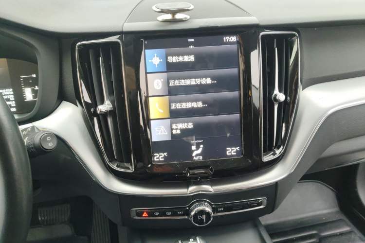 Used Volvo XC60 2019 T5 4x4 Smart Edition China VI Standard