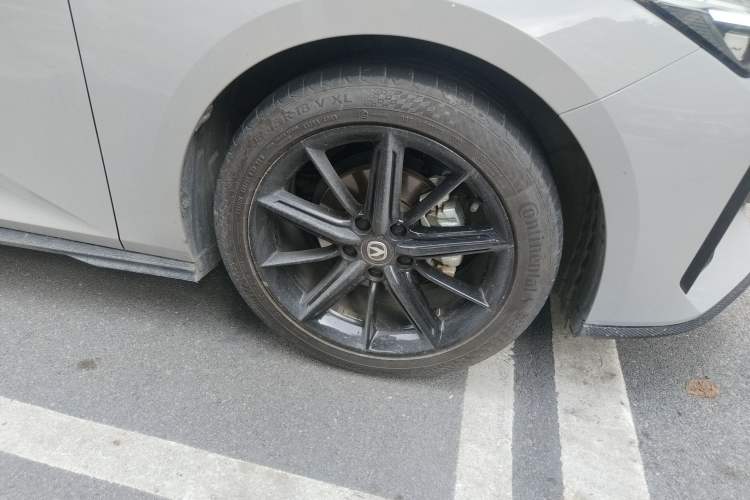 Used Changan UNI-V 2022 1.5T Prestige Version