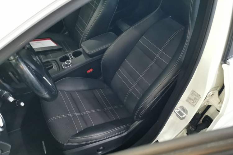 Used Mercedes-Benz A-Class 2015 A 200 Fashion Model
