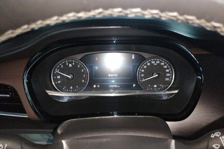 Used Buick GL8 2021 Land Cruiser Executive 652T Premium Model
