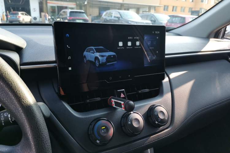 Used Toyota Corolla Cross 2024 2.0L Pioneer Edition
