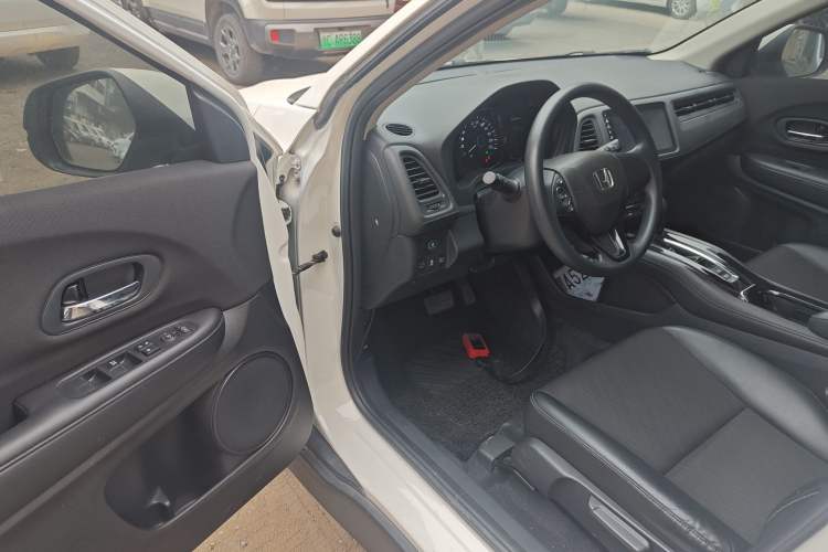 Used Honda Vezel 2020 1.5L CVT Pioneer Edition
