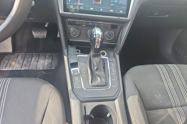 Used Volkswagen Lamando 2017 230TSI DSG Fashion Edition
