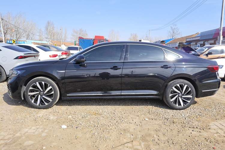Used Volkswagen Passat 2023 330TSI Starry Elite Edition

