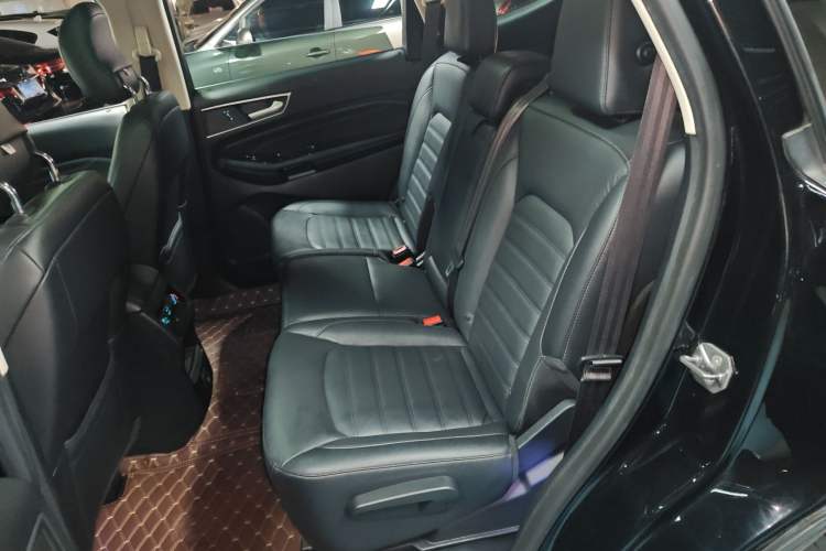 Used Ford Edge 2020 EcoBoost 245 Two-Wheel Drive Titanium 7-Seater
