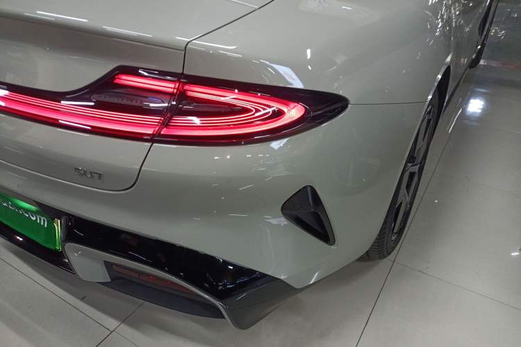 Used  SU7 2024 Rear-Drive Long-Range Intelligent Driving Version
