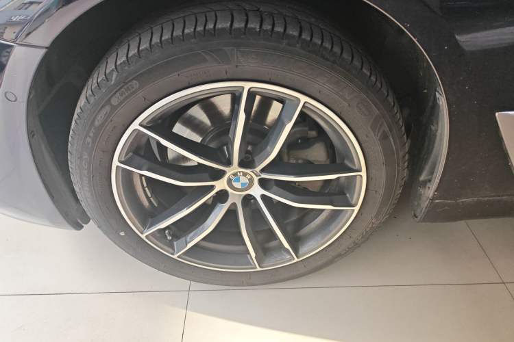 Used BMW 5 Series 2022 Second Facelift 525Li M Sport Package