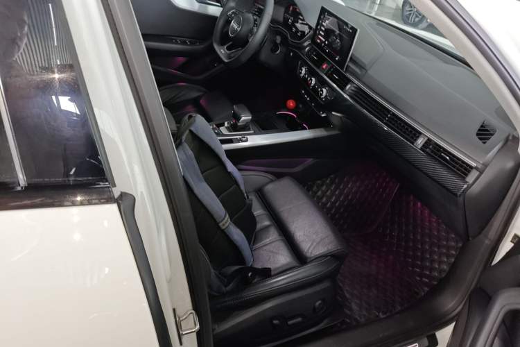 Used Audi A4L 2022 40 TFSI Fashion Dynamic Model
