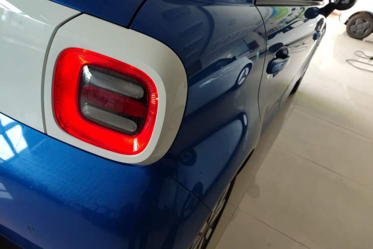 Used ORA Black Cat 2019 351 km Family Edition