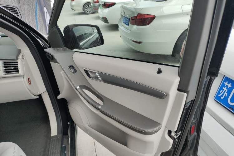 Used Mercedes-Benz R-Class 2014 R 320 4MATIC Business Model
