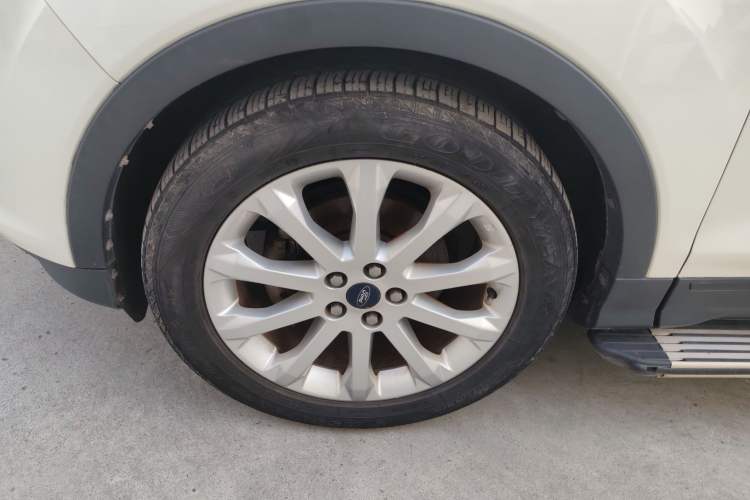 Used Ford Kuga 2013 1.6L GTDi Two-Wheel-Drive Trend Model
