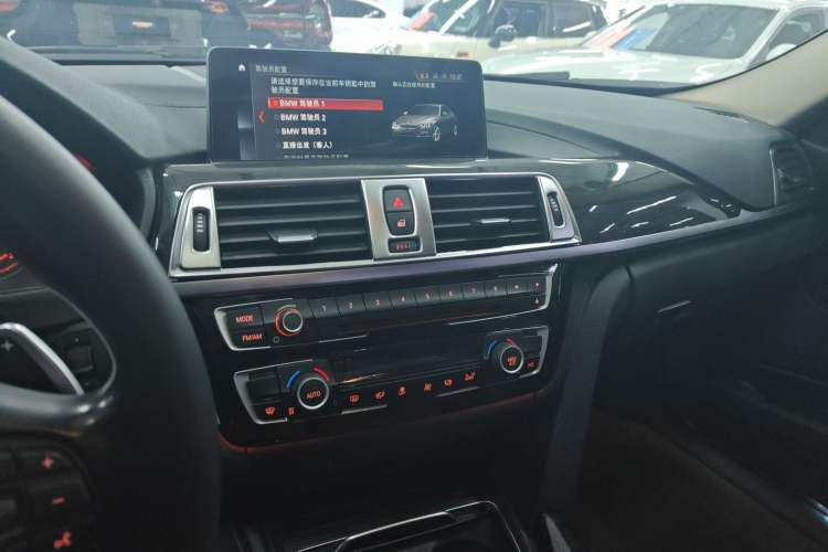 Used BMW 3 Series 2018 320Li Leading Luxury Package
