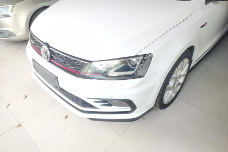 Used Volkswagen Sagitar 2016 2.0 TSI GLI
