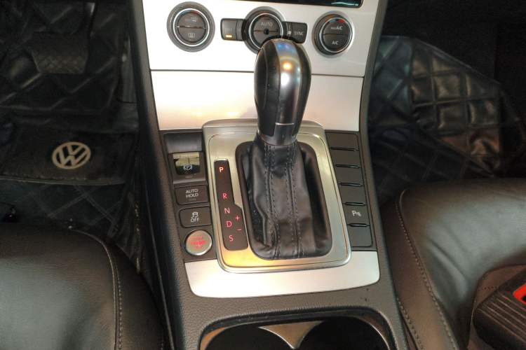 Used Volkswagen Magotan 2015 Facelift 1.8TSI Luxury Model
