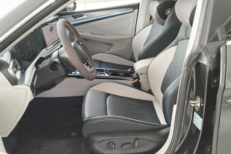 Used Volkswagen Lamando 2022 Lavida L 280TSI DSG Cool & Spicy Edition