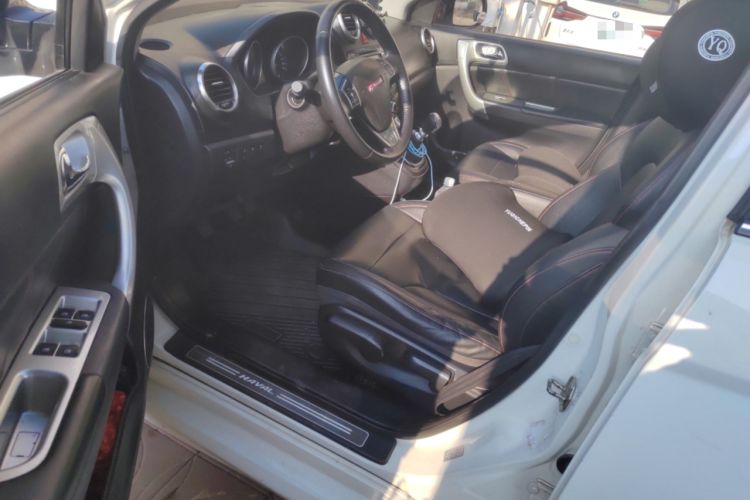 Used Haval H6 2015 Upgraded Model 1.5T Manual Two-Wheel Drive Elite Version
