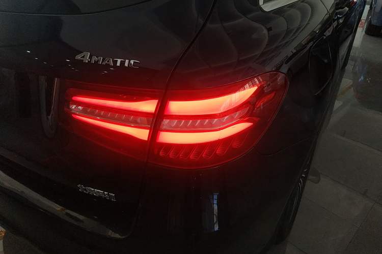 Used Mercedes-Benz GLC 2018 Facelifted GLC 260 4MATIC Dynamic Edition