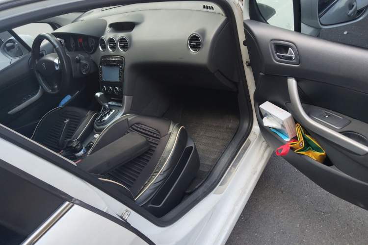 Used Peugeot 408 2013 2.0L Automatic Comfort Edition
