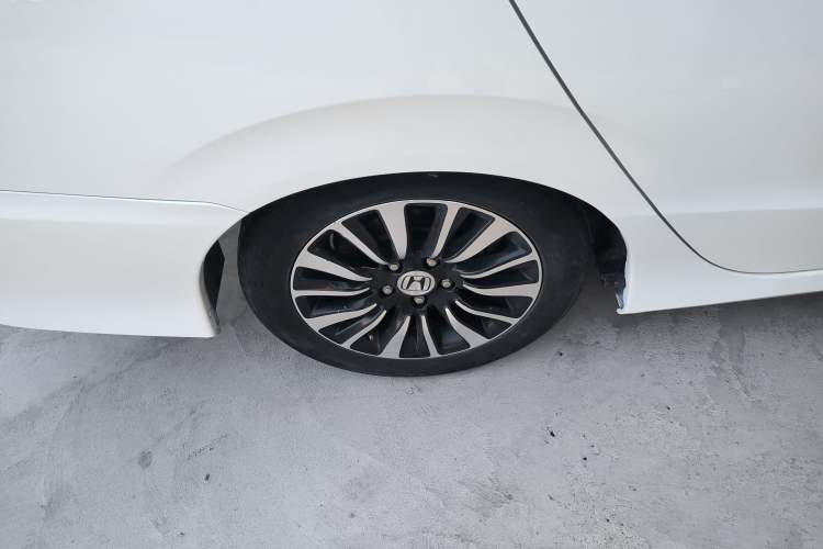 Used Honda Crider 2015 1.8L Automatic Luxury Edition