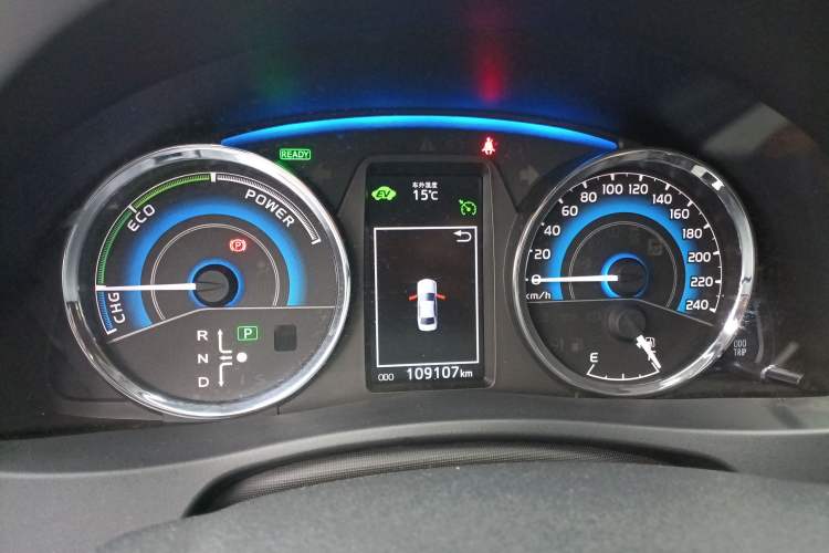 Used Toyota Corolla 2018 Dual-Engine 1.8L E-CVT Smart Edition
