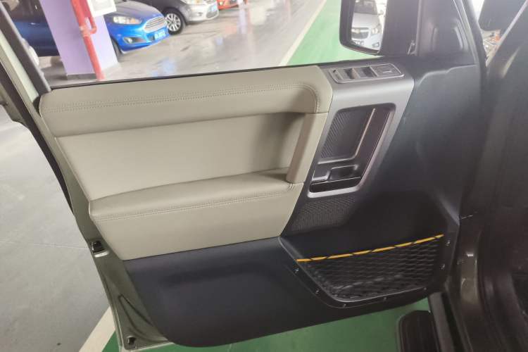 Used  V23 2025 501 Four-Wheel Drive Intelligent Driving Version
