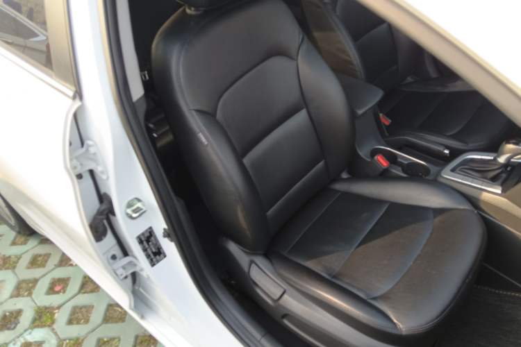 Used Hyundai Elantra 2016 1.6L Automatic ZhiXuan – Elite Version