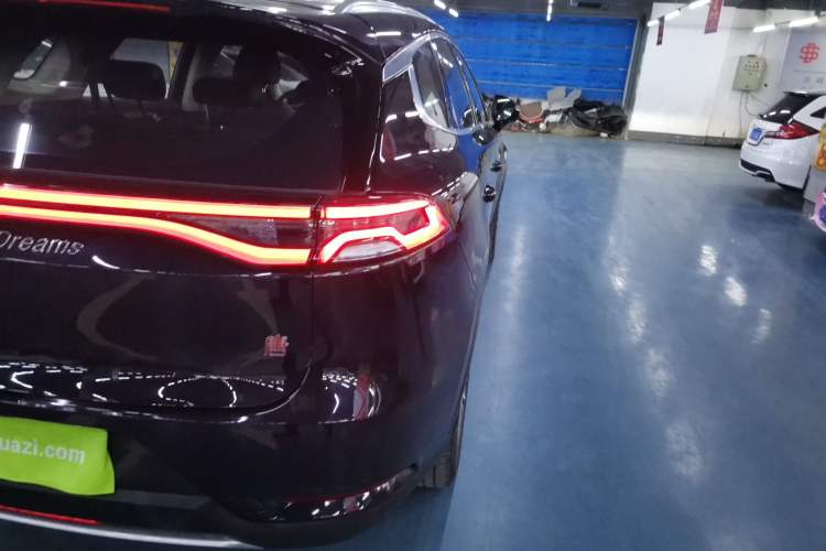 Used BYD Tang 2018 2.0T Automatic SmartConnect Prestige 7-Seater China V Standard