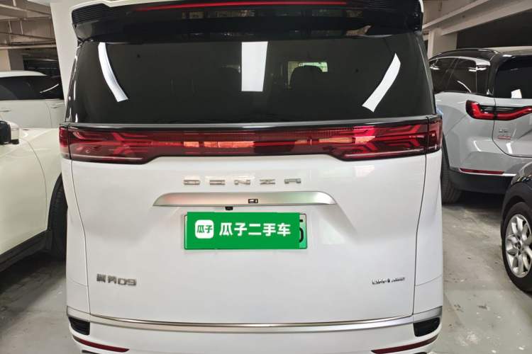 Used Denza D9 2022 DM-i 970 Four-Wheel Drive Flagship Model