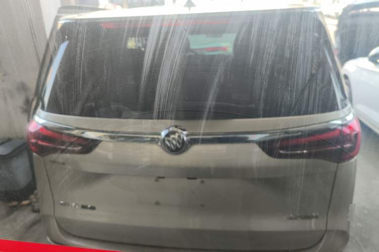 Used Buick GL8 2022 ES Land Cruiser 653T Luxury Model
