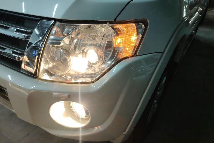 Used Mitsubishi Pajero 2014 3.0L Elite Upgrade Edition
