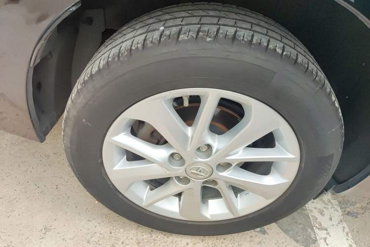 Used Toyota Corolla 2014 1.6L CVT GL-i Leather Edition
