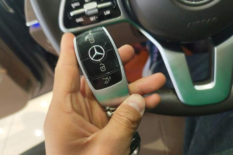 Used Mercedes-Benz E-Class 2019 E 260 L
