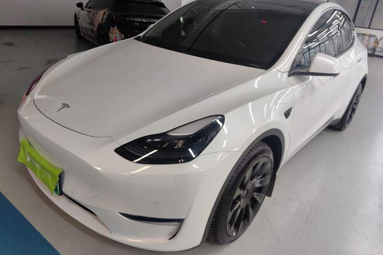 Used Tesla Model Y 2021 Long-Range All-Wheel-Drive Version 3D7