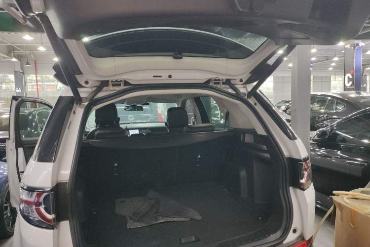 Used Land Rover Discovery Sport 2018 240 PS SE Version
