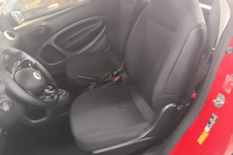 Used  fortwo 2018 1.0L 52kW Hardtop Dynamic Version China V
