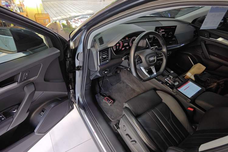 Used Audi Q5L 2022 40T Luxury Dynamic Model
