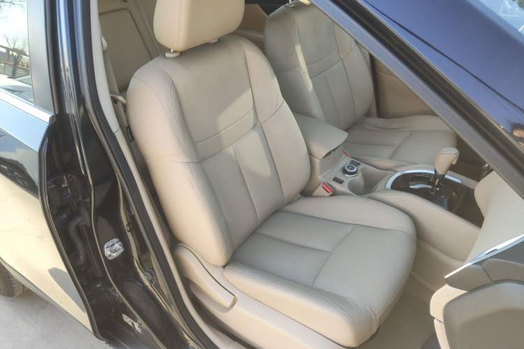 Used Nissan X-Trail 2014 2.5L CVT Luxury Edition 4WD
