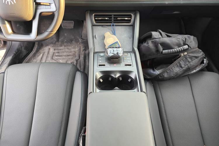 Used BYD Qin L 2025 DM-i Smart Drive 120KM Superior Model
