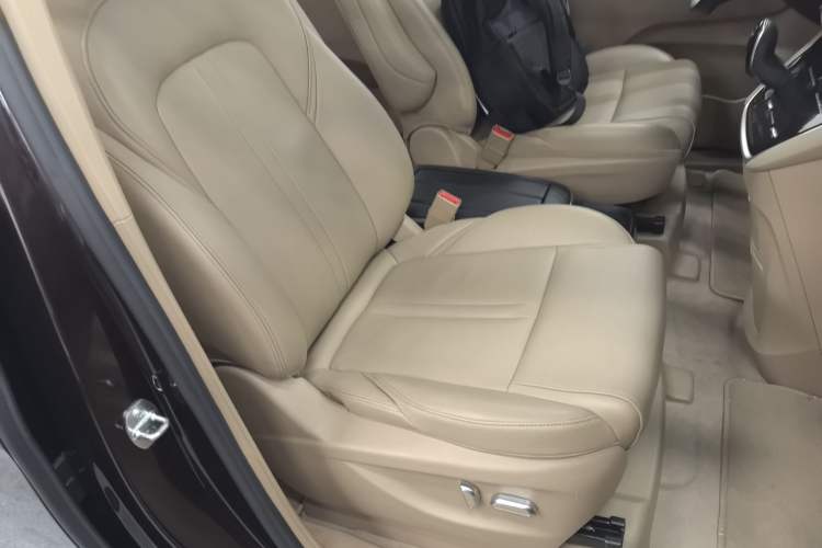 Used Buick GL8 2020 ES Land Cruiser 653T Luxury Edition
