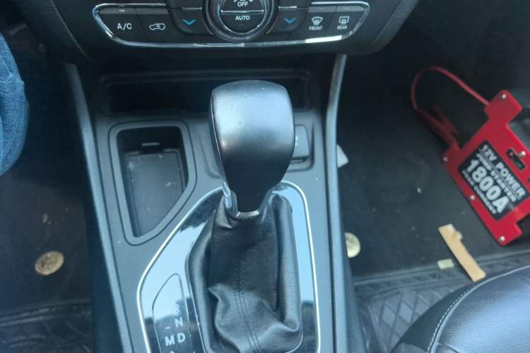 Used  Cherokee 2019 2.0T Two-Wheel Drive Smart Enjoyment Version China VI