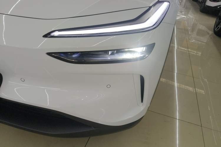 Used ONVO L60 2024 60 kWh Rear-Drive Version
