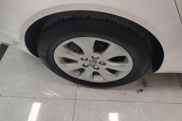 Used Buick Regal 2014 2.0L Leading Fashion Edition