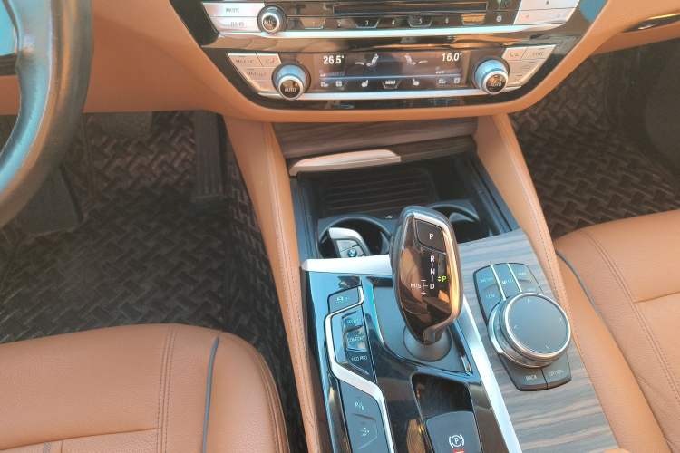 Used BMW 6 Series GT 2018 630i Luxury Design Package