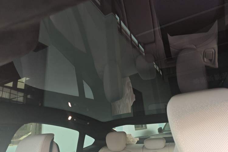 Used  SU7 2024 Four-Wheel Drive Ultra-Long Range Advanced Intelligent Driving Max Edition
