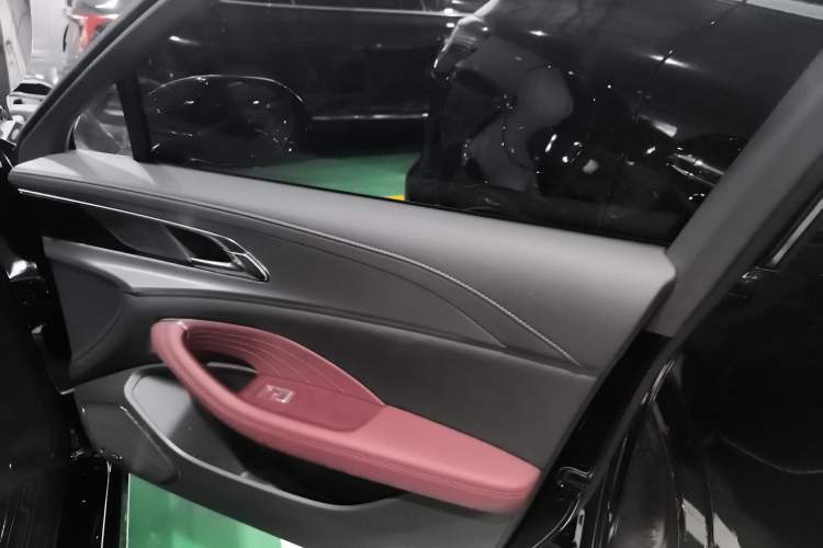 Used Hongqi H5 2024 2.0T Automatic Smart Connect Flagship Edition
