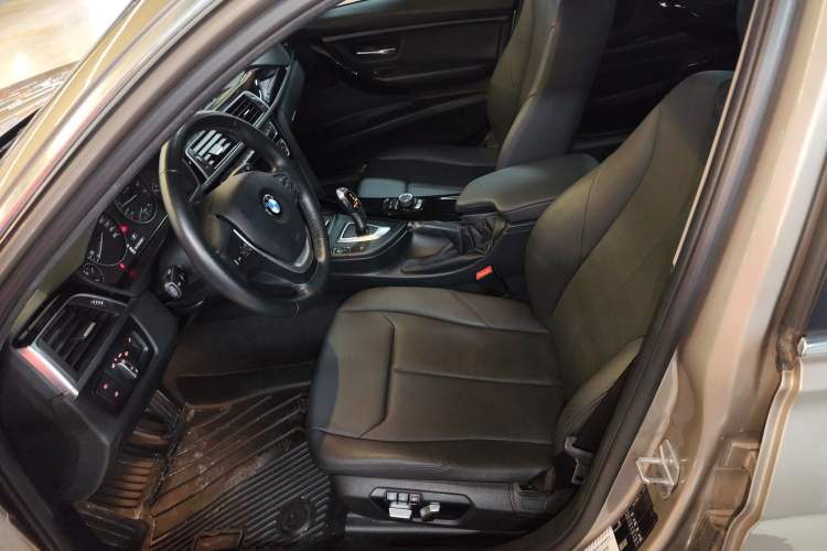 Used BMW 3 Series 2017 320Li Fashion Model
