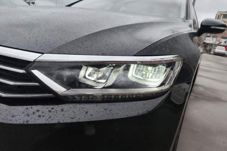 Used Volkswagen Magotan 2018 Facelift 330TSI DSG Luxury Model
